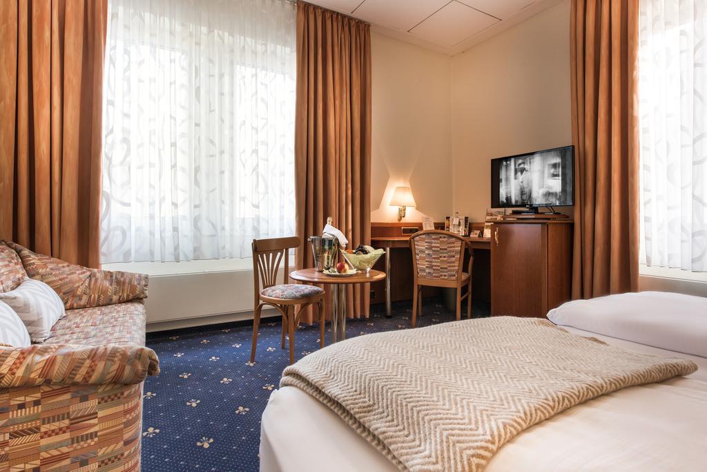 Akzent Hotel Koehler Gießen Exteriér fotografie